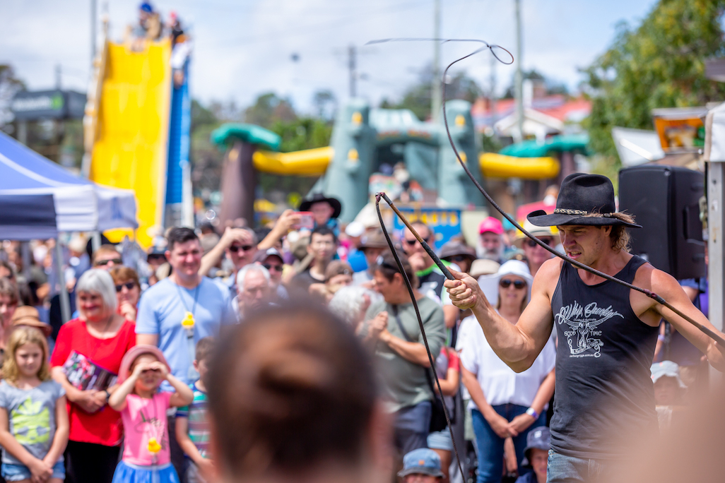 Rebel FM Street Carnival Stanthorpe Apple & Grape Harvest Festival